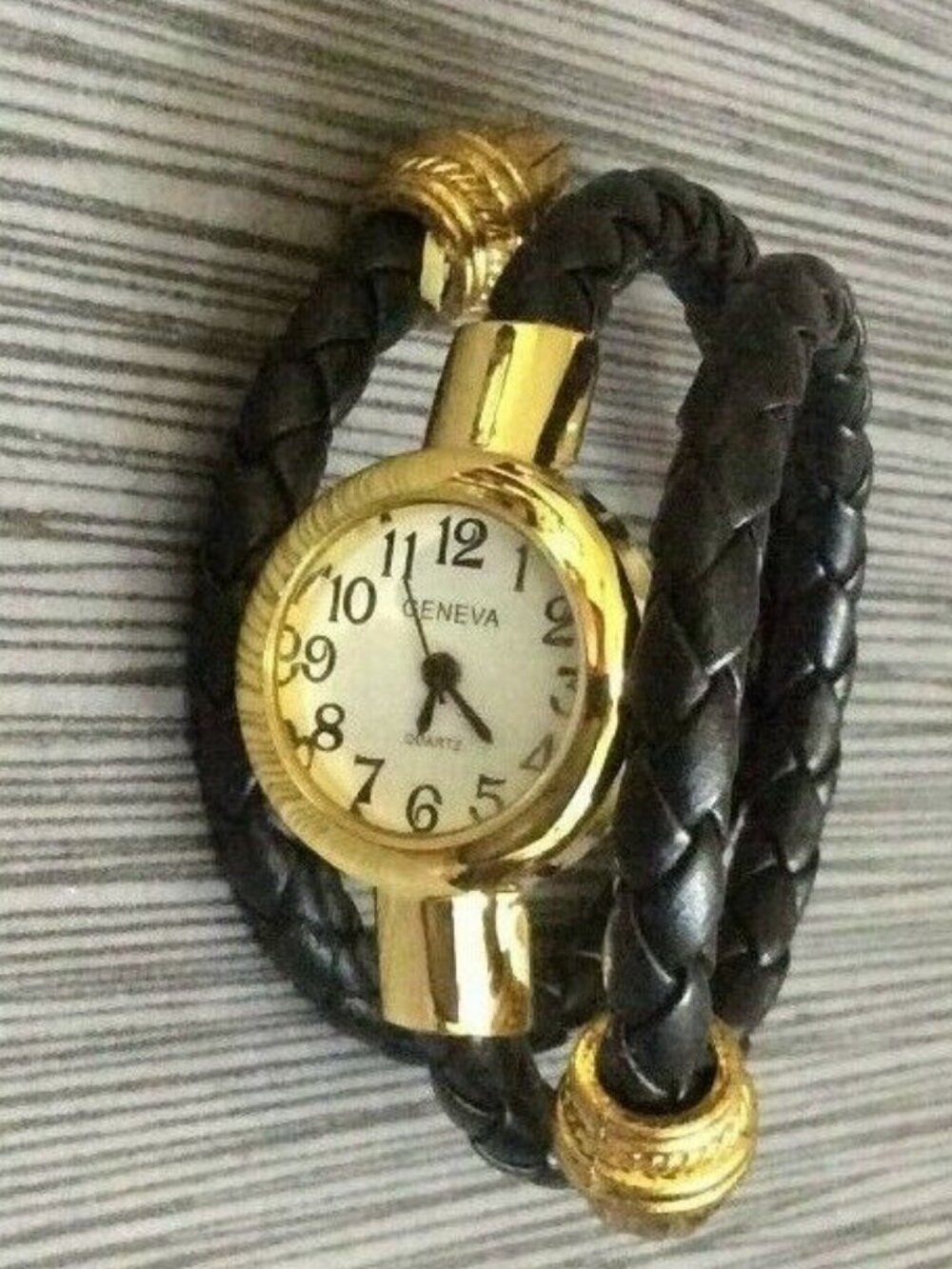 wrist watch with new battery by Geneva